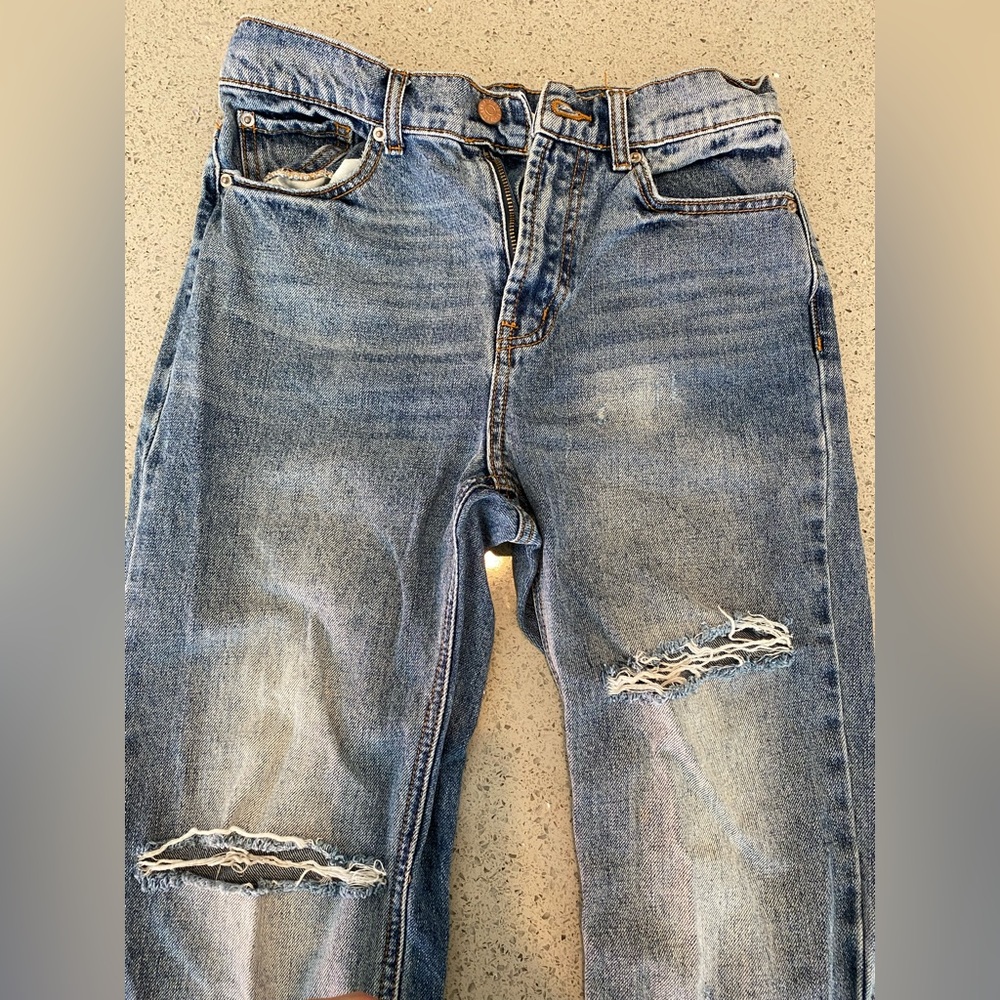 Urban Outfitters Ripped Loose Straight Jeans